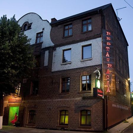 Апартаменти Stara Piekarnia Битом Екстер'єр фото